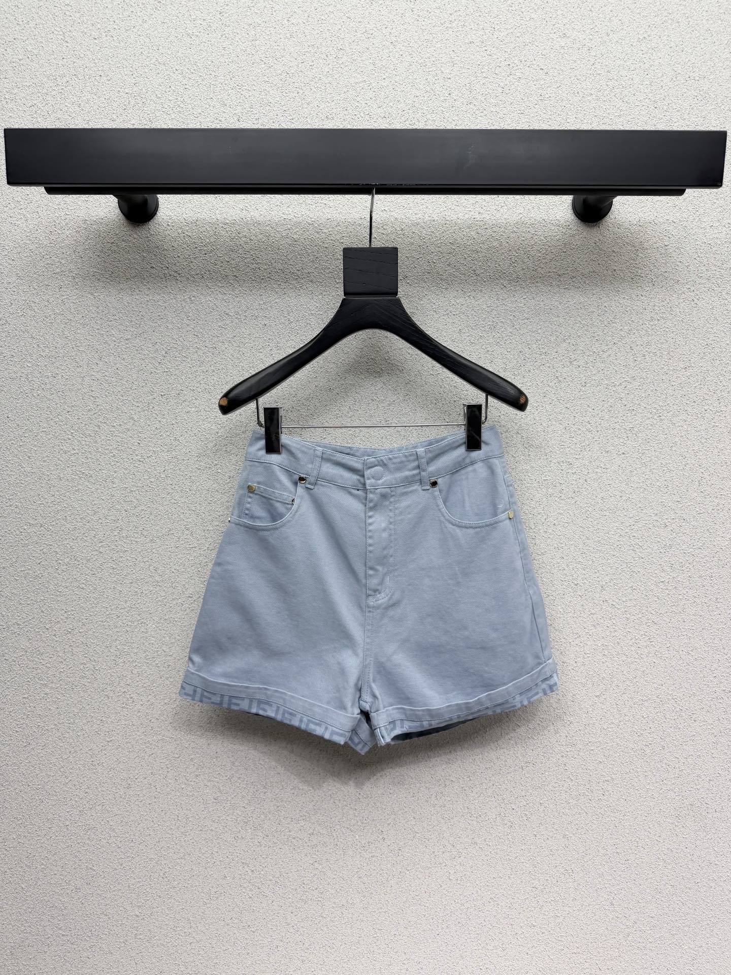 FD Denim Shorts with Rolled-up Cuffs in Cotton 384276