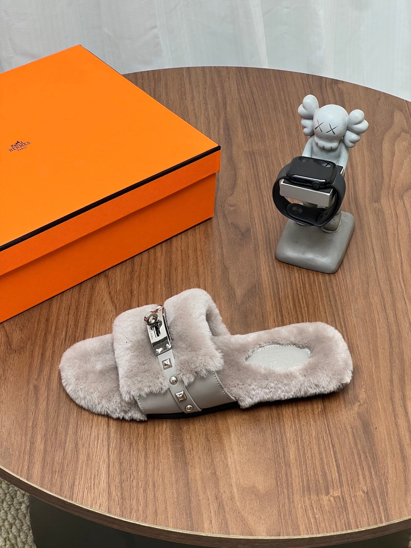 HM 26s Frenzy Mules 0.5cm Studded Shearling 177997