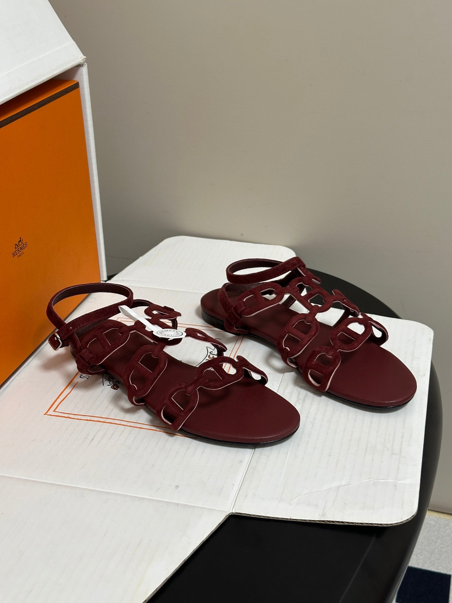 HM 26s Noumea Flat Sandals 0.5cm Leather 185833