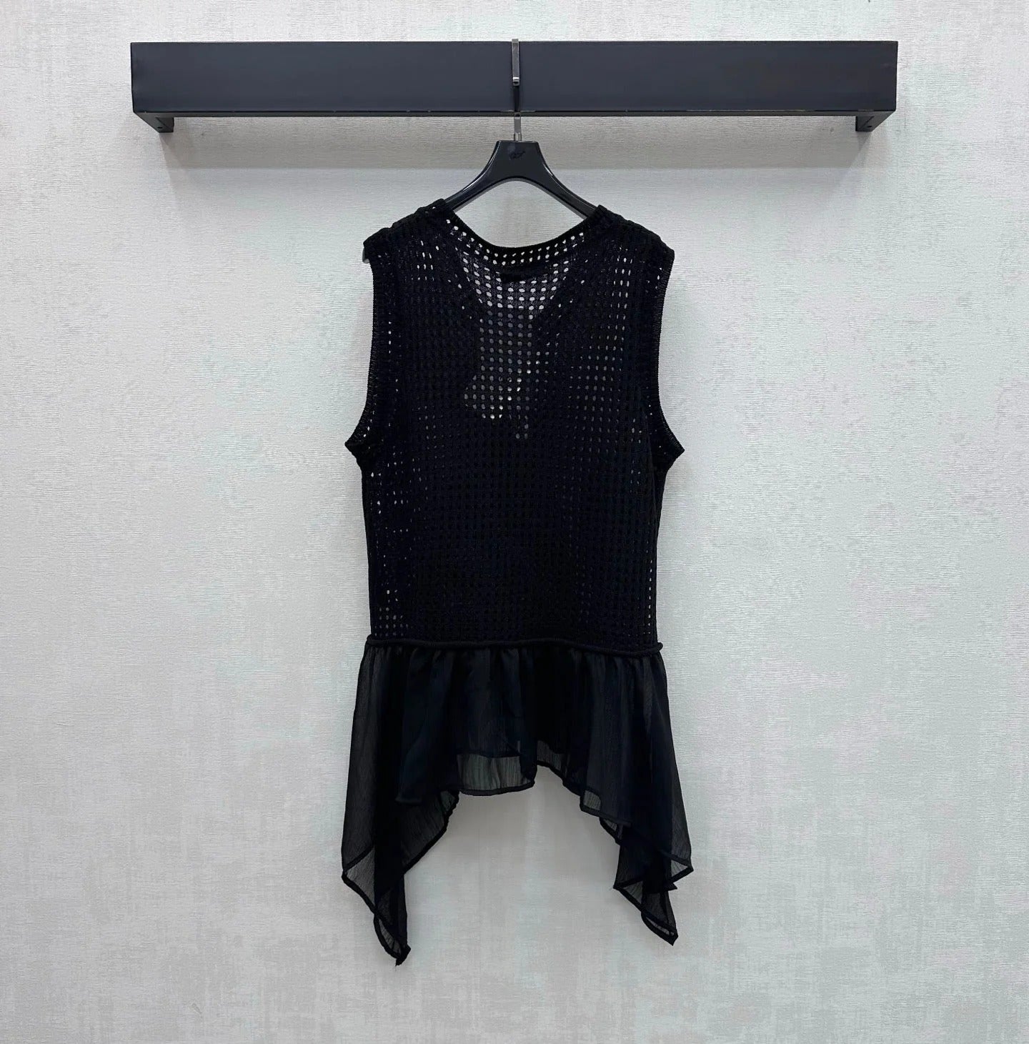 Dior 2026 Patchwork Hollow-Out Knitted Vest Black and White Wool 374931