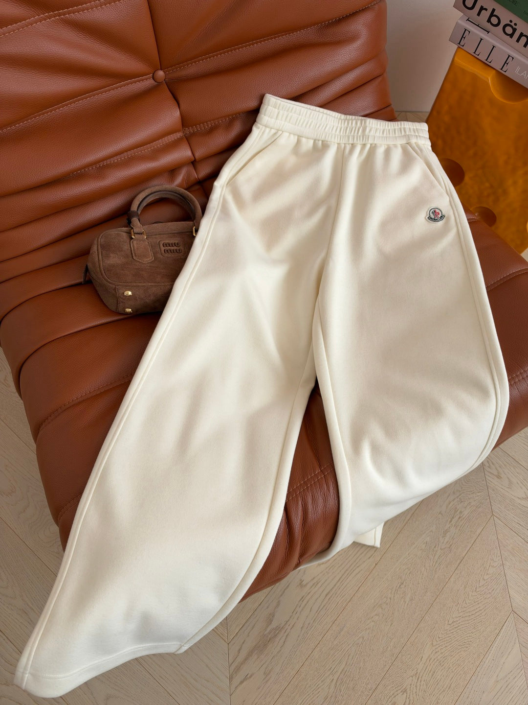 Moncler 26s Felt Logo Patch Sweatpants Grey Brown White 445005