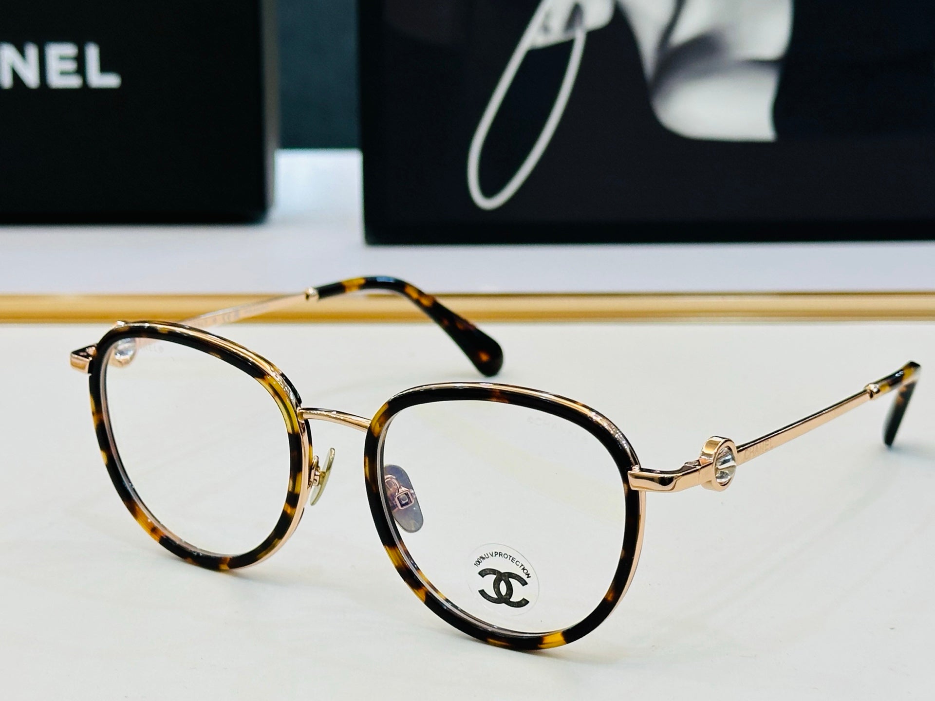 Chanel Sunglasses 697201