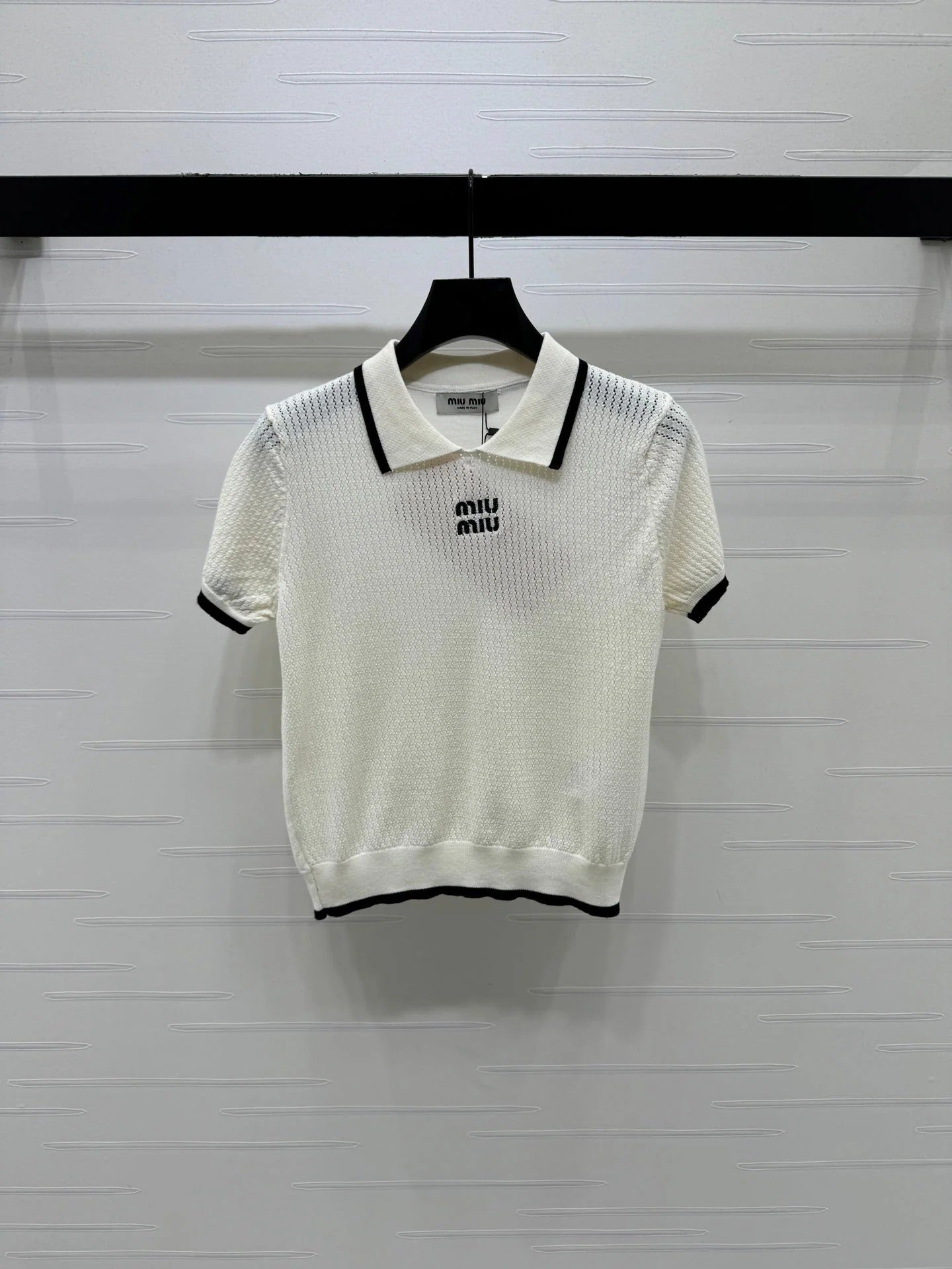 Miumiu 2026 Hollow-out Knitted Collared Short-sleeved Top Wool 385409