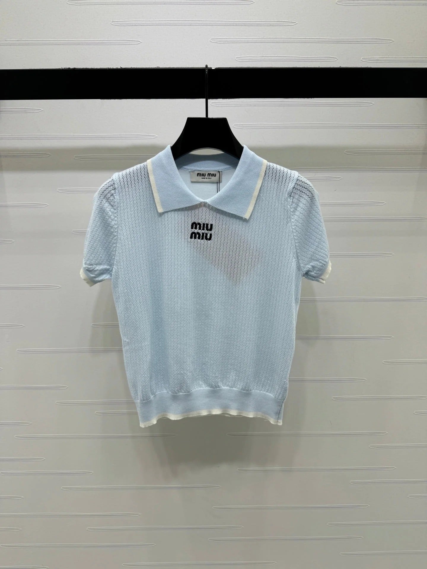 Miumiu 2026 Hollow-out Knitted Collared Short-sleeved Top Wool 385409